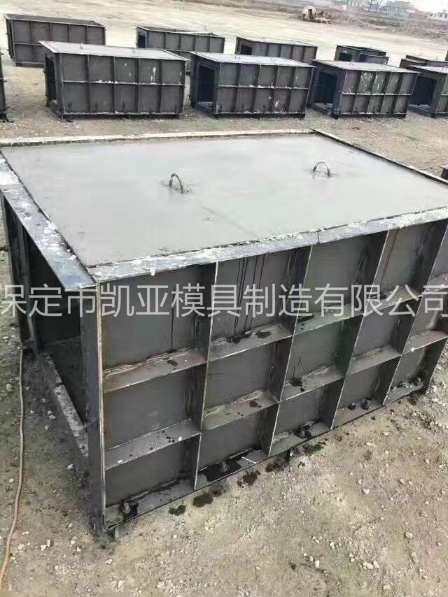 供应流水槽模具 水泥流水槽模具 流水槽钢模具